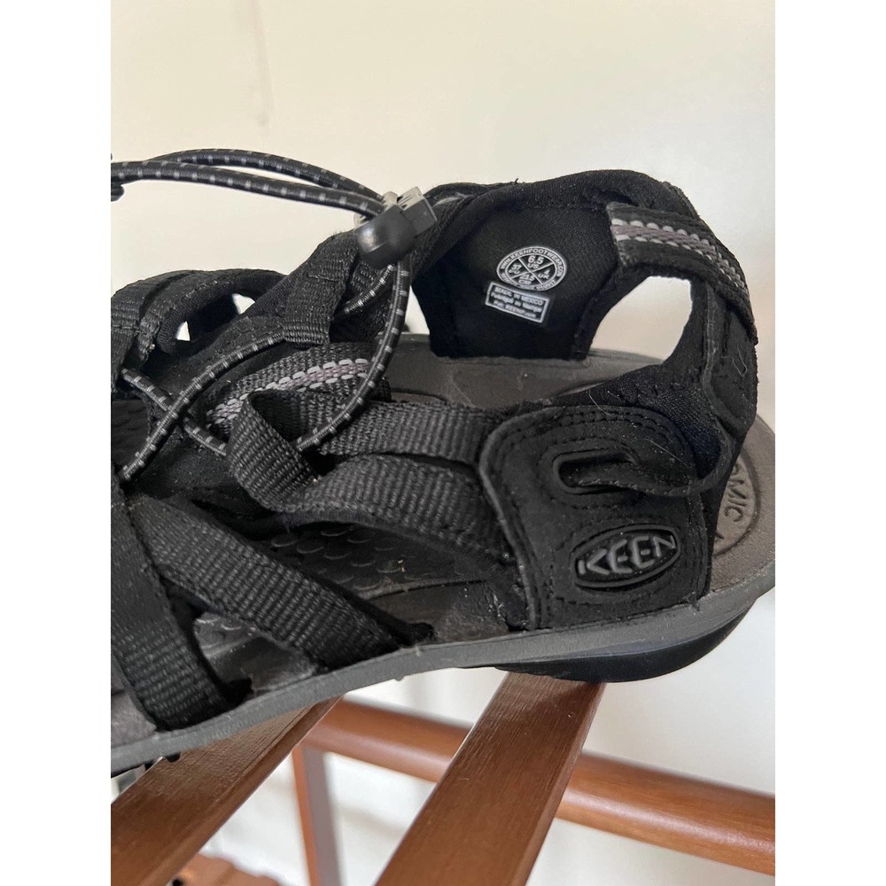 KEEN black womens outdoor washable sandals 6.5